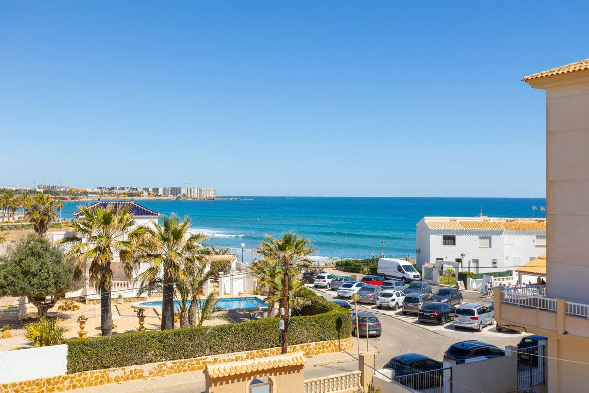 3-bedroom Villa In Orihuela Costa, Spain (94 M²)
