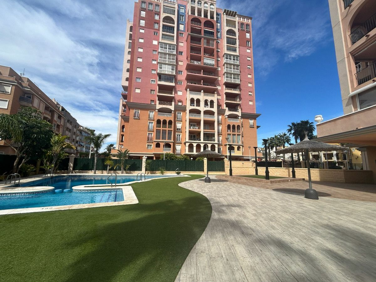 3-bedroom Apartment In Torrevieja, Spain (95 M²)