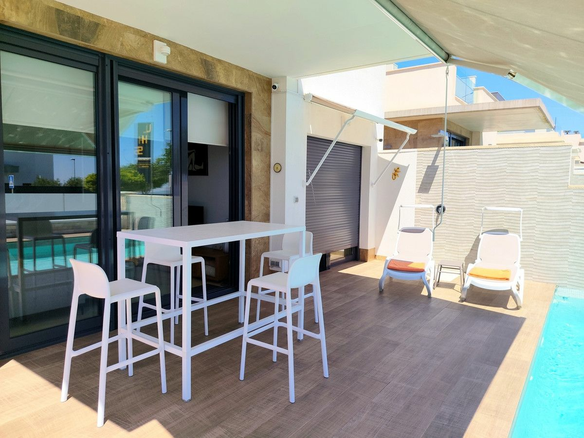 3-bedroom Villa In San Miguel De Salinas, Spain (92 M²)