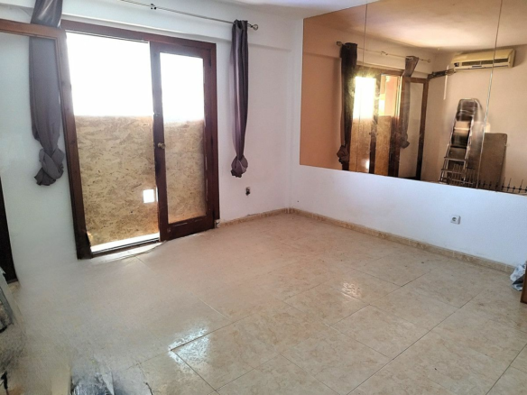 3-bedroom Apartment In Palma De Mallorca, Spain (90 M²)
