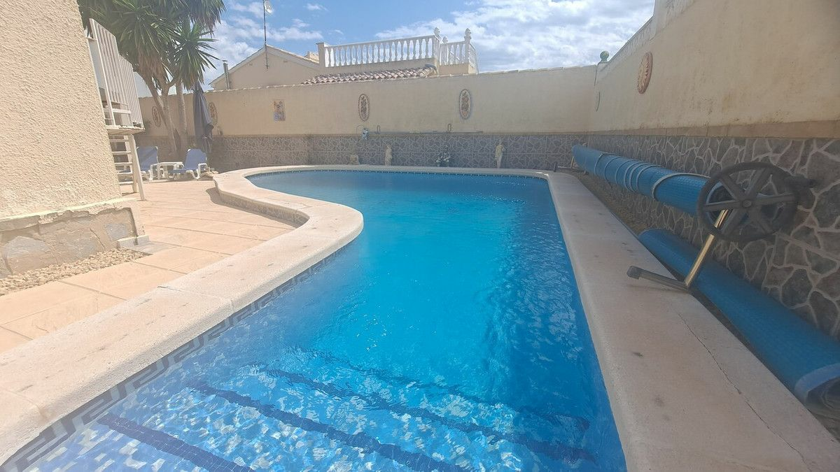 3-bedroom Villa In Orihuela Costa, Spain (123 M²)