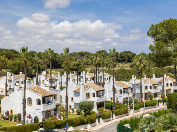 4-bedroom Villa In Orihuela Costa, Spain (150 M²)