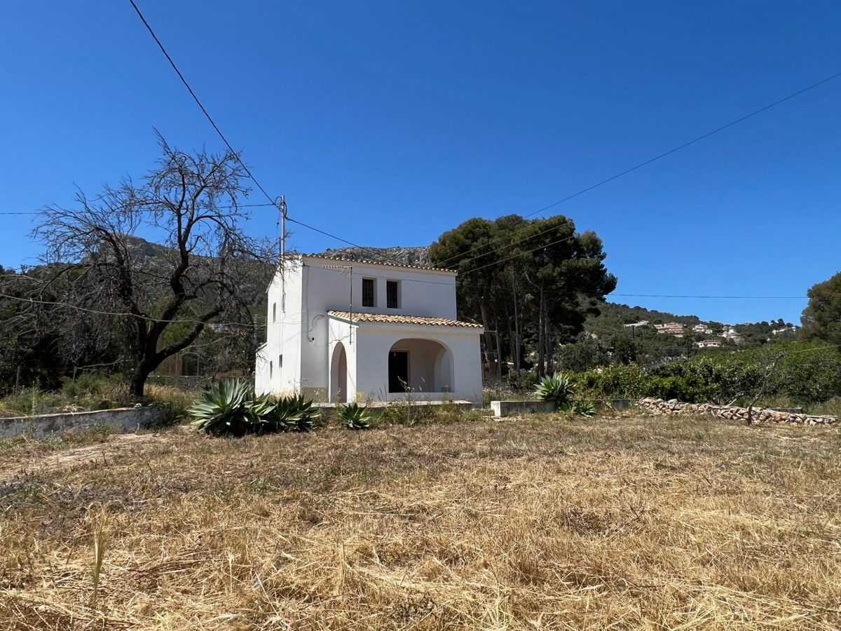 4-bedroom Villa In Calpe, Spain (128 M²)