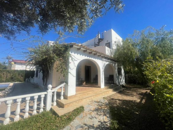 4-bedroom Villa In Cabo Roig, Spain (180 M²)