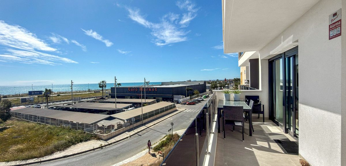 3-bedroom Apartment In Orihuela Costa, Spain (109 M²)