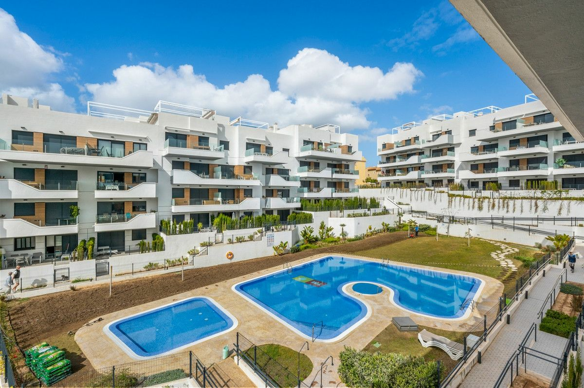 2-bedroom Apartment In Orihuela Costa, Spain (70 M²)