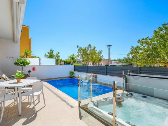3-bedroom House In Formentera Del Segura, Spain (122 M²)