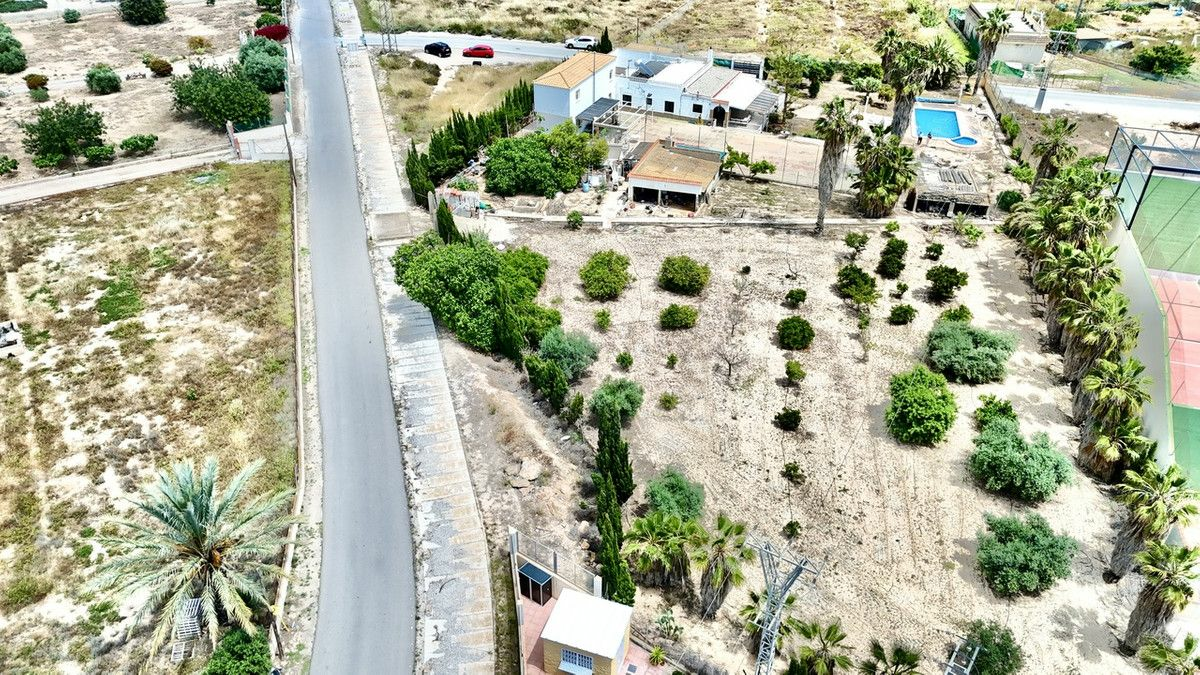 6-bedroom Villa In Los Montesinos, Spain (347 M²)