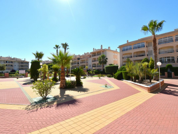 3-bedroom Apartment In Orihuela Costa, Spain (81 M²)