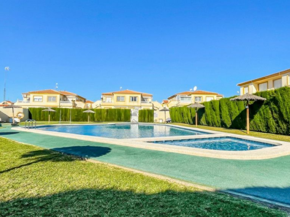 2-bedroom Villa In Orihuela Costa, Spain (50 M²)