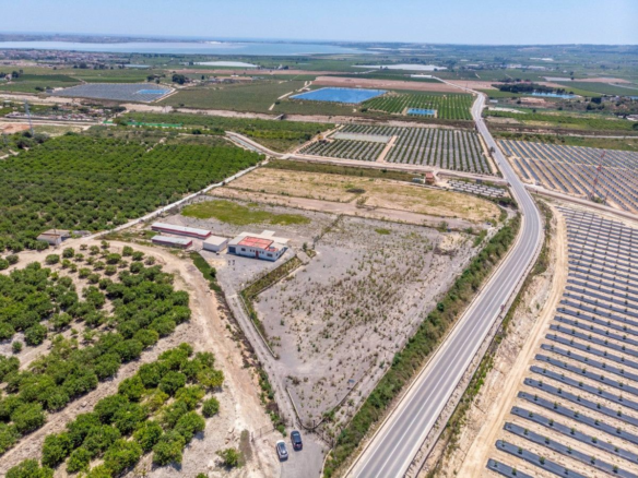 2-bedroom Country House In Los Montesinos, Spain (253 M²)