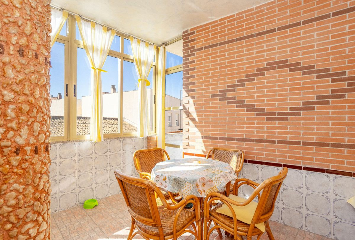 4-bedroom Villa In La Union, Spain (163 M²)
