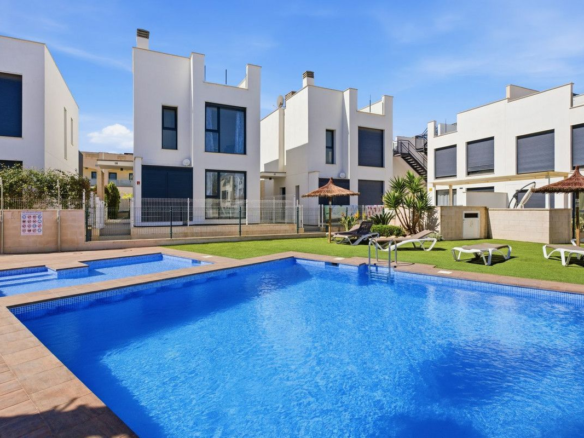 3-bedroom Villa In Orihuela Costa, Spain (99 M²)