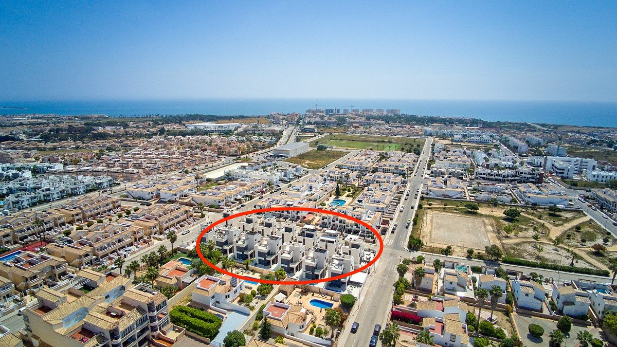 4-bedroom Villa In Orihuela Costa, Spain (203 M²)