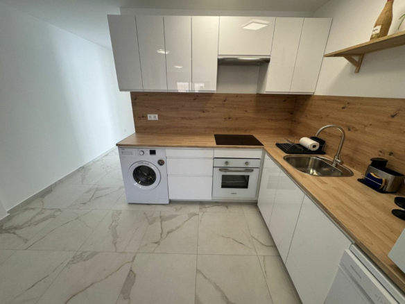 3-bedroom Apartment In Torrevieja, Spain (95 M²)