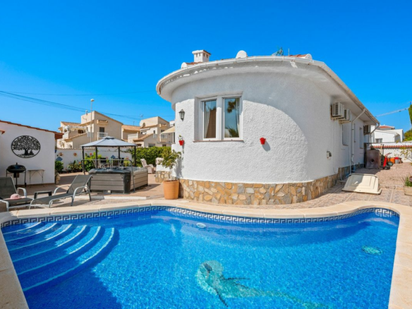 3-bedroom Villa In Rojales, Spain (104 M²)
