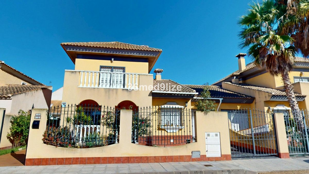 Villa In Los Alcázares