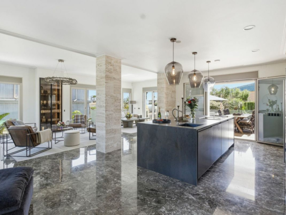 6-bedroom Villa In Orihuela Costa, Spain (442 M²)