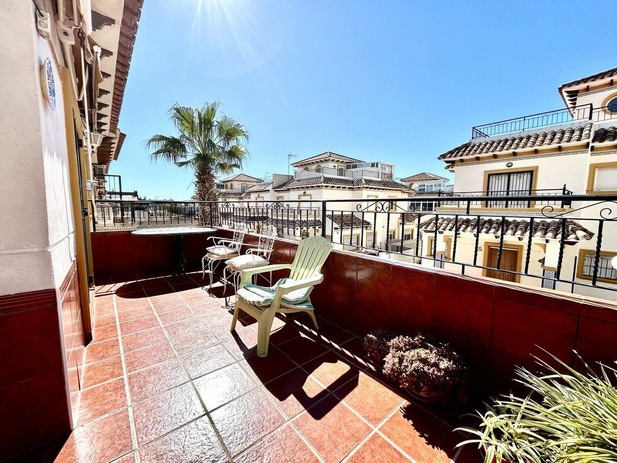 2-bedroom Apartment In Orihuela Costa, Spain (90 M²)