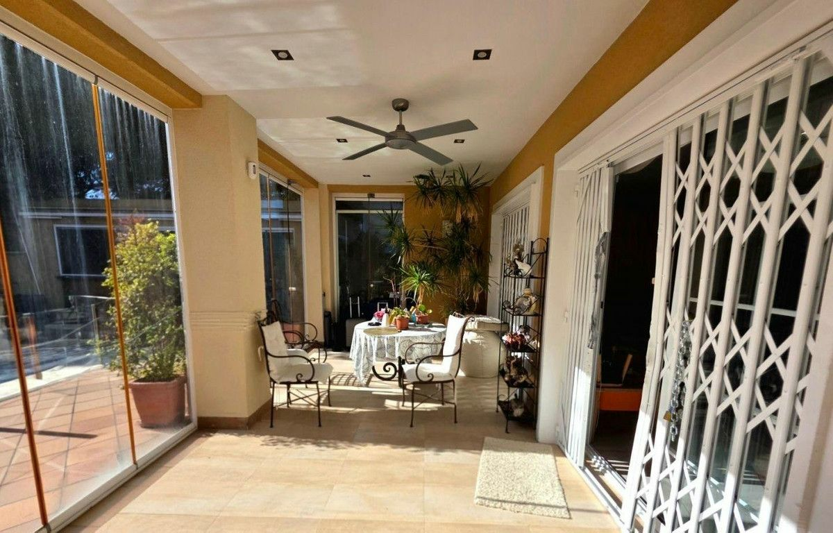 5-bedroom Villa In Orihuela Costa, Spain (265 M²)