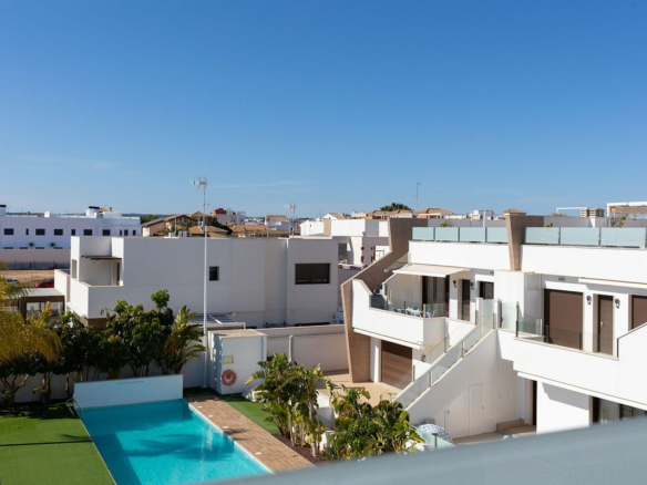 2-bedroom Apartment In Pilar De La Horadada, Spain (77 M²)