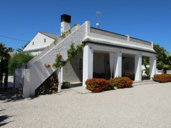 Villa In Elche