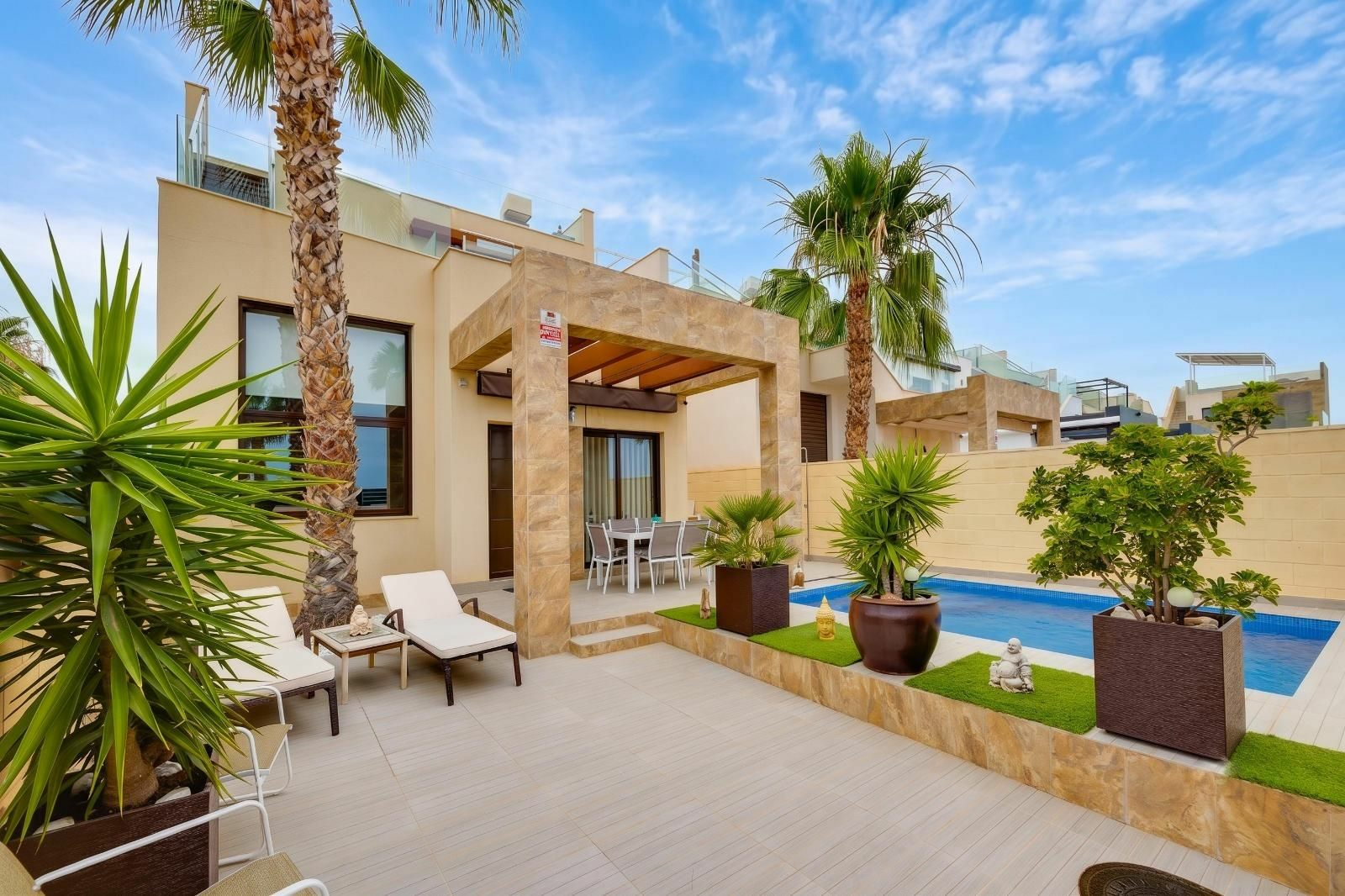 Villa In Rojales