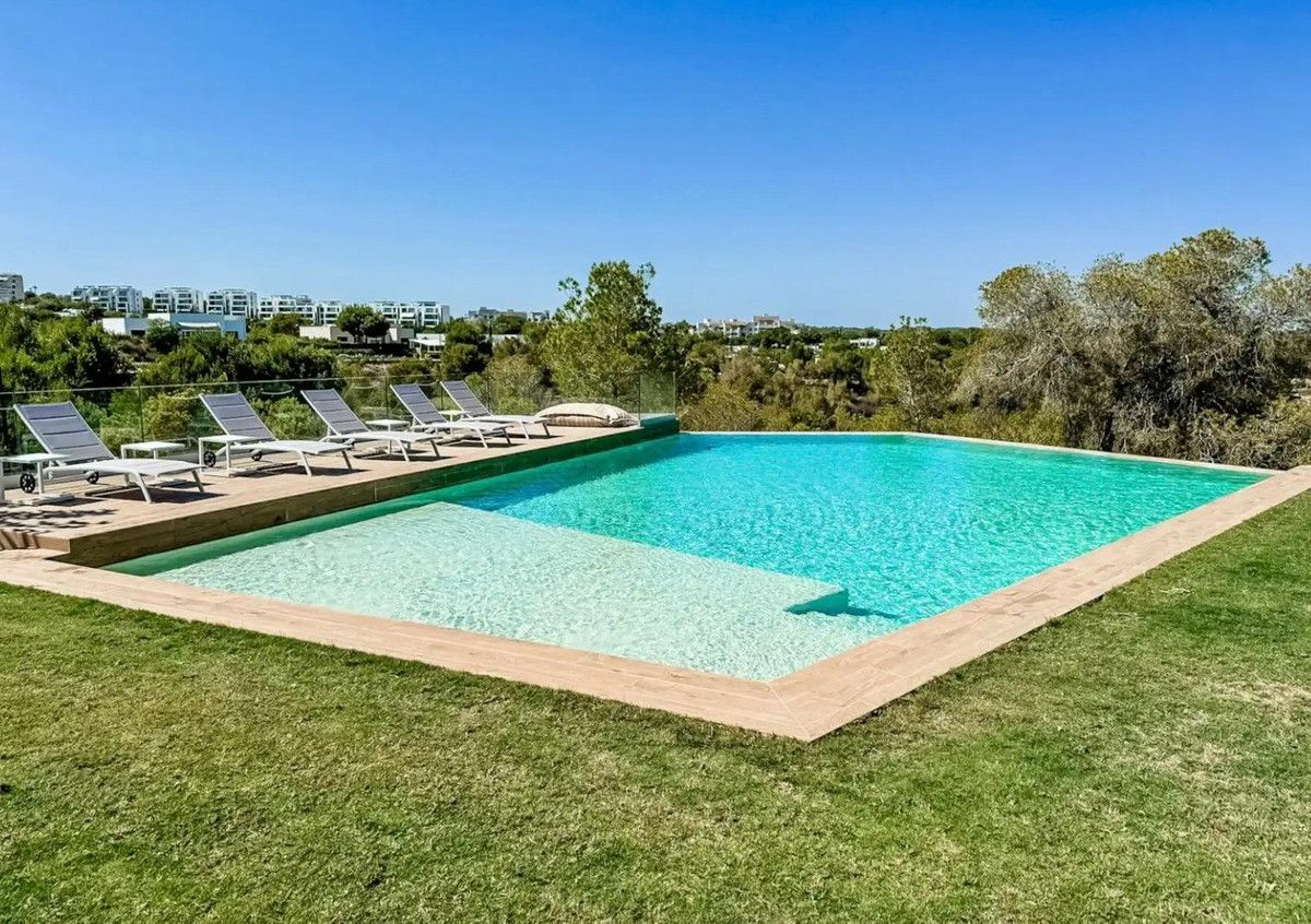 2-bedroom Apartment In San Miguel De Salinas, Spain (88 M²)