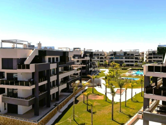3-bedroom Apartment In Orihuela Costa, Spain (114 M²)