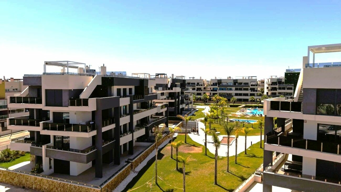 3-bedroom Apartment In Orihuela Costa, Spain (114 M²)