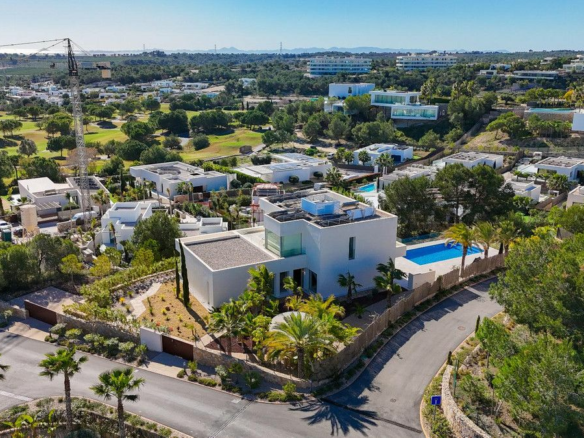 5-bedroom Villa In Orihuela, Spain (546 M²)
