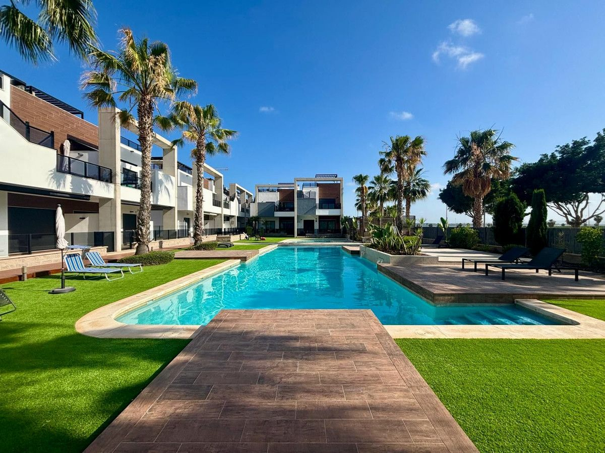 Apartment In Guardamar Del Segura