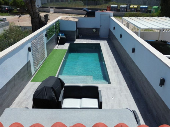 2-bedroom Villa In Torrevieja, Spain (57 M²)