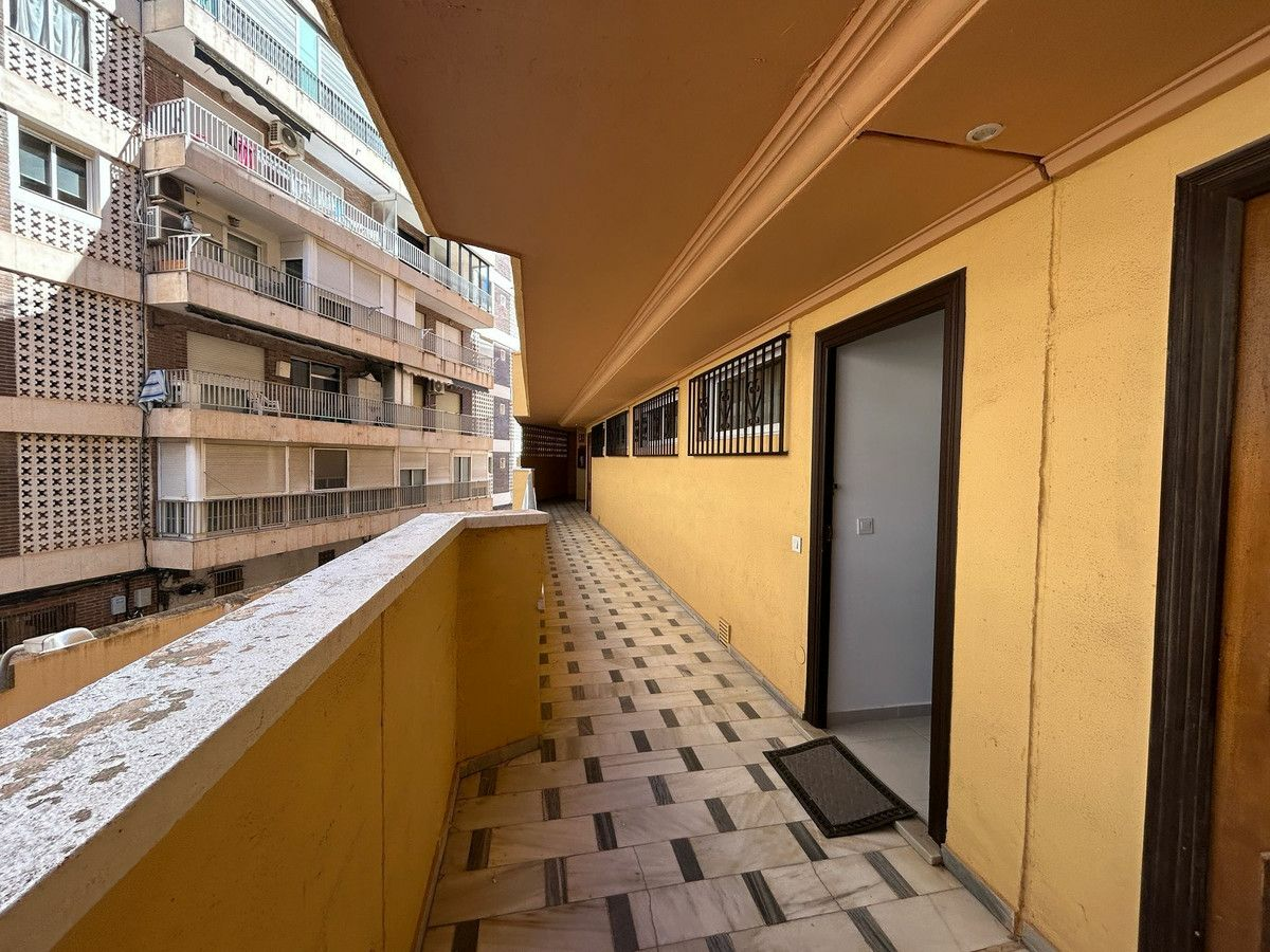 3-bedroom Apartment In Torrevieja, Spain (80 M²)