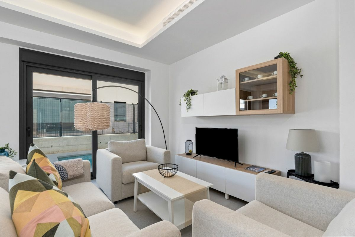 3-bedroom Villa In La Marina, Spain (226 M²)