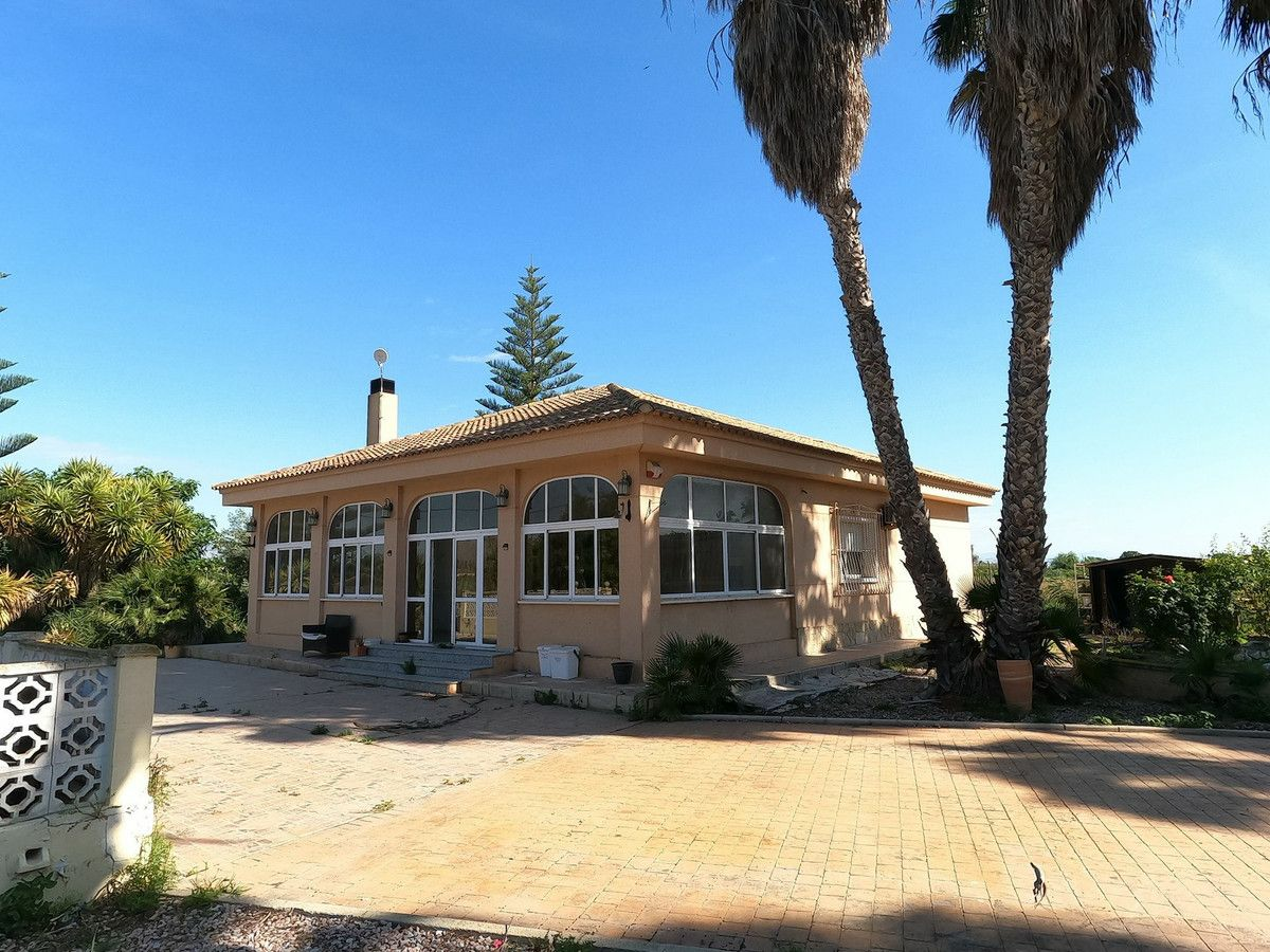 Villa In Dolores