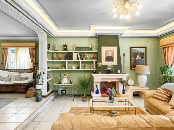 5-bedroom Villa In Torrevieja, Spain (440 M²)