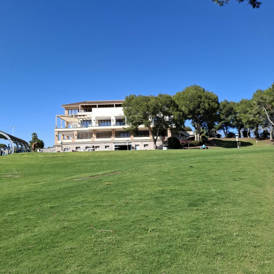 3-bedroom Apartment In Torrevieja, Spain (137 M²)