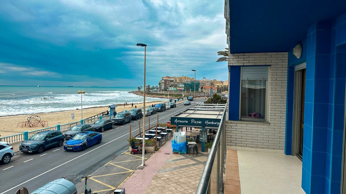 4-bedroom Apartment In Torrevieja, Spain (180 M²)