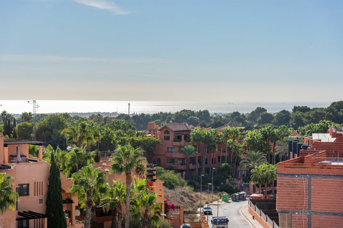 2-bedroom Apartment In Orihuela Costa, Spain (72 M²)