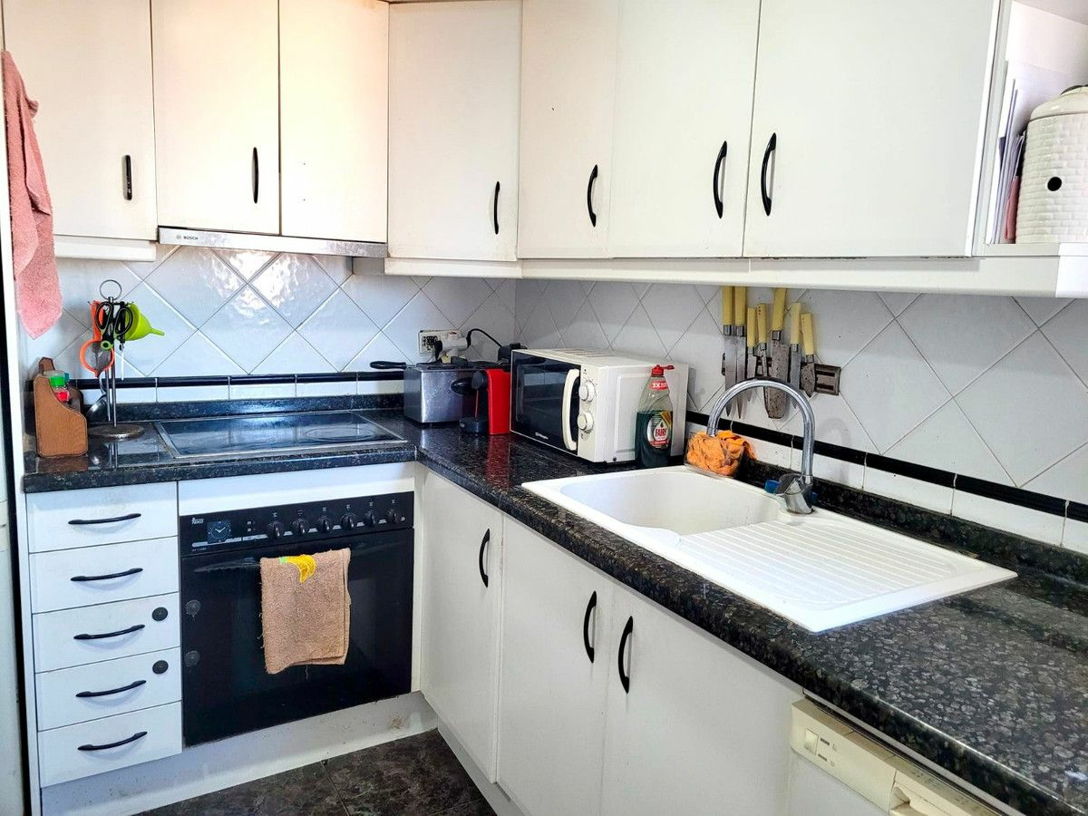 3-bedroom Apartment In Guardamar Del Segura, Spain (108 M²)