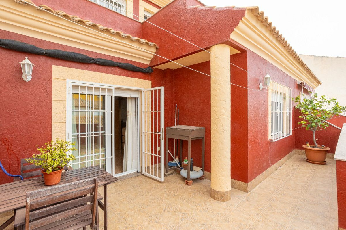 4-bedroom House In Los Alcázares, Spain (178 M²)
