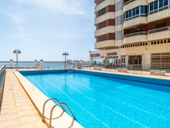 3-bedroom Apartment In Torrevieja, Spain (110 M²)