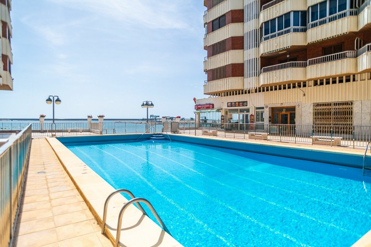 3-bedroom Apartment In Torrevieja, Spain (110 M²)