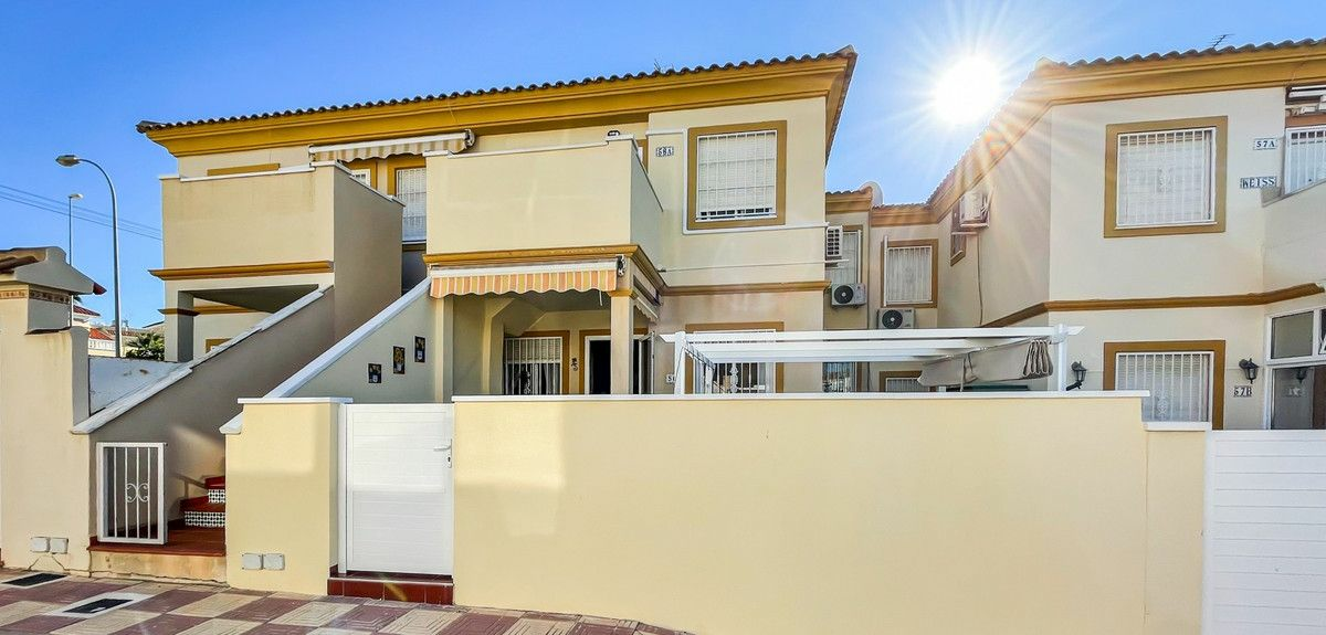 2-bedroom Villa In Orihuela Costa, Spain (50 M²)