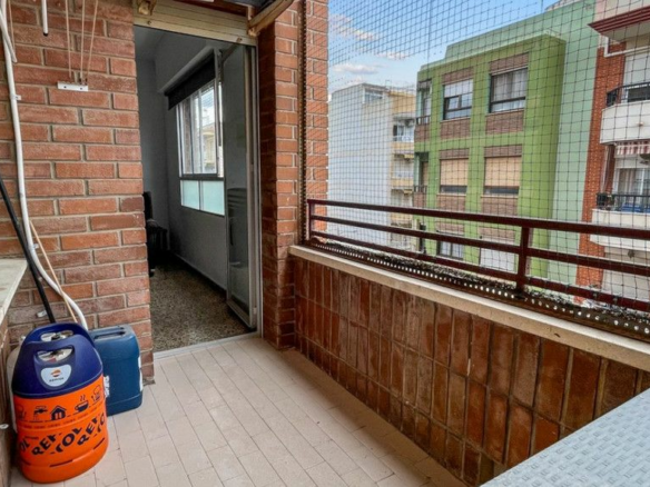 4-bedroom Apartment In Guardamar Del Segura, Spain (137 M²)