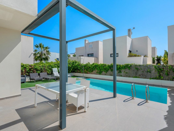 2-bedroom Villa In Rojales, Spain (92 M²)