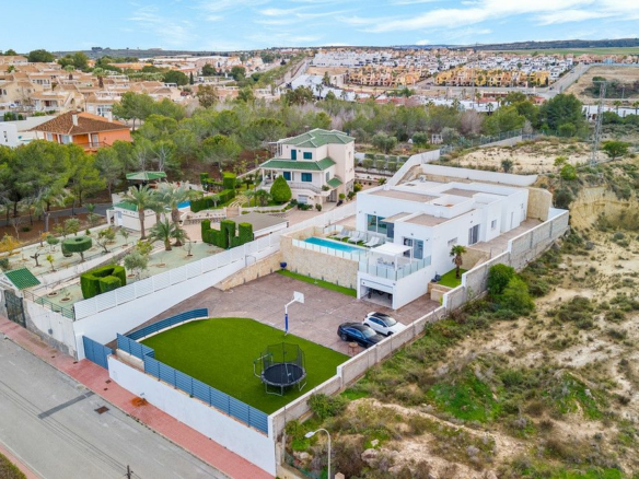 4-bedroom Villa In Algorfa, Spain (216 M²)