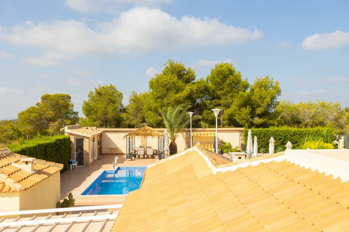 4-bedroom Villa In Orihuela Costa, Spain (271 M²)