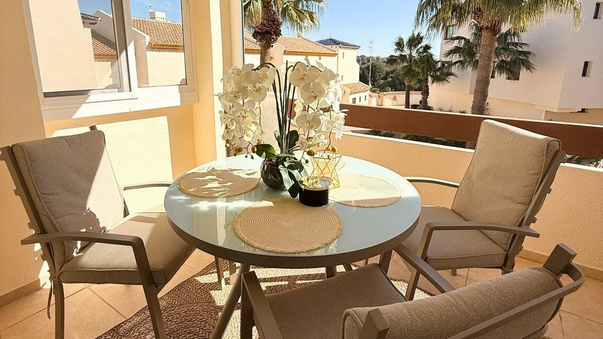 3-bedroom Apartment In Orihuela Costa, Spain (138 M²)